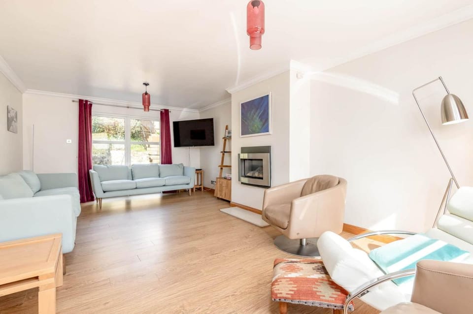 Communal lounge/ TV room, Living room