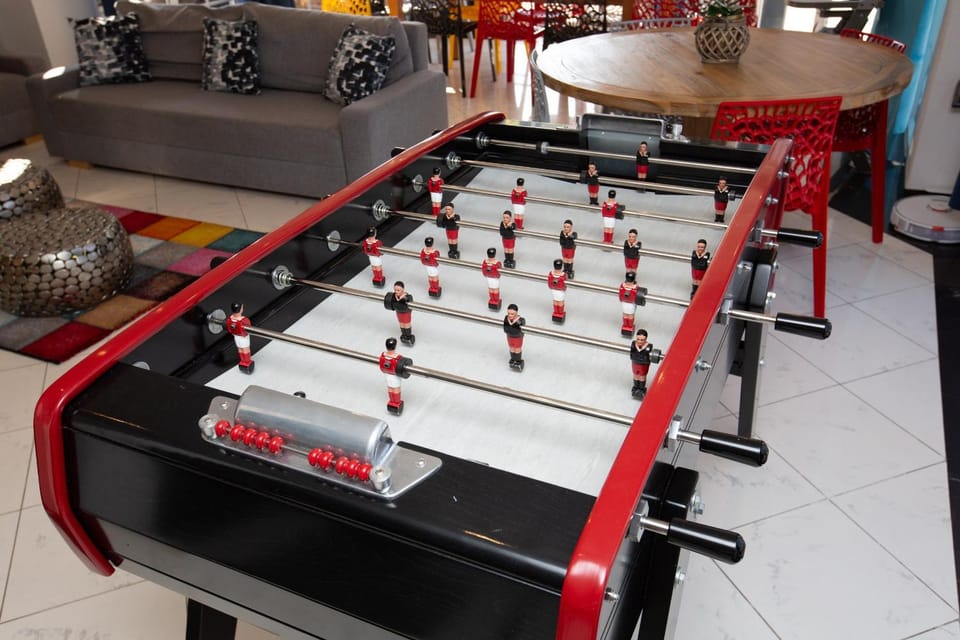 Game Room, Living room