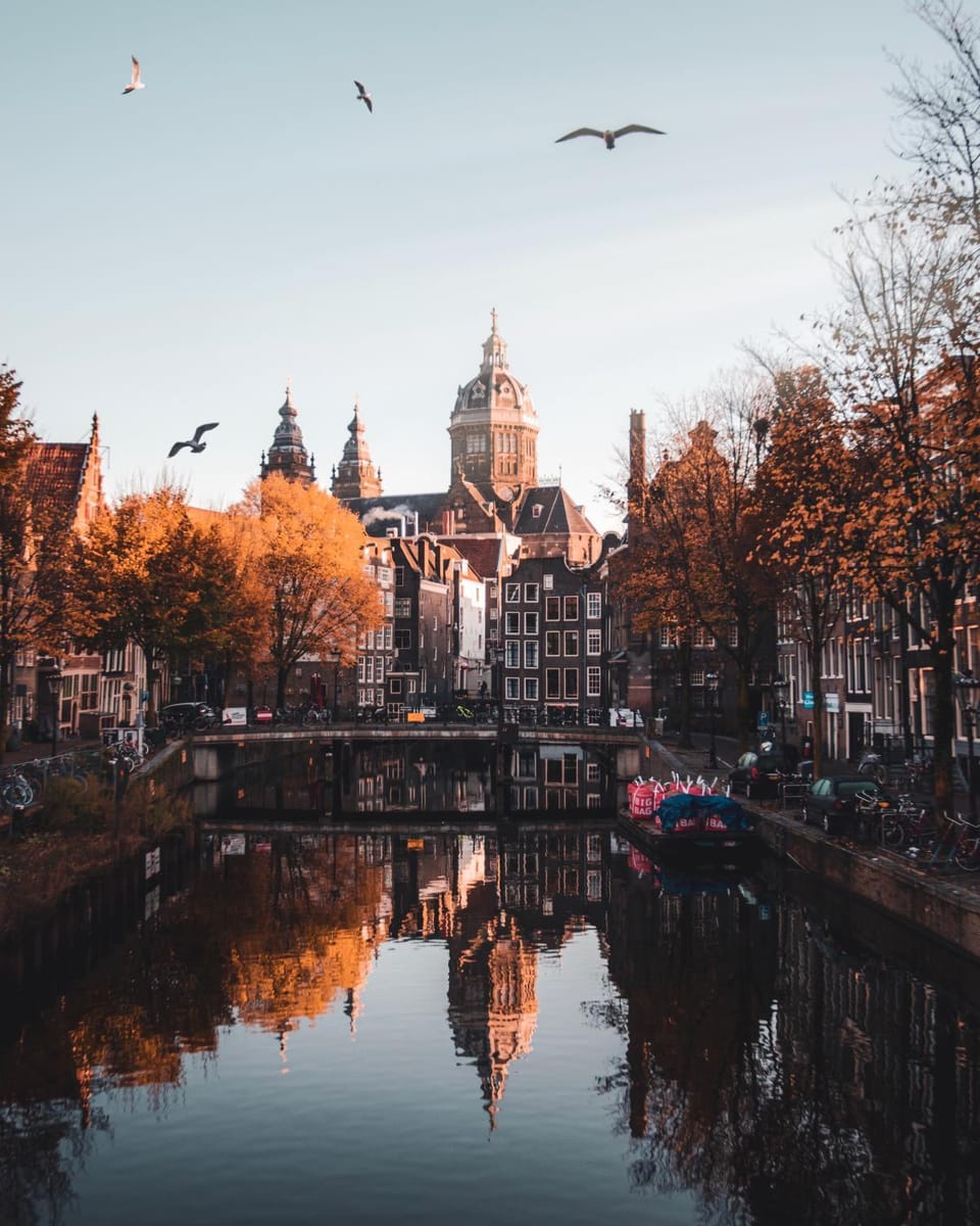 NEW! Modern Gallery Nassau Canal Suite Apartment in Amsterdam