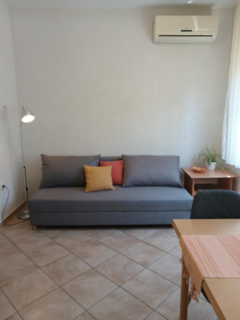 Living room, Seating area, air conditioner