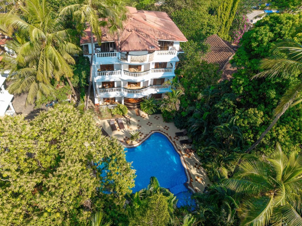 Property building, Bird's eye view, Garden, Garden view, Swimming pool