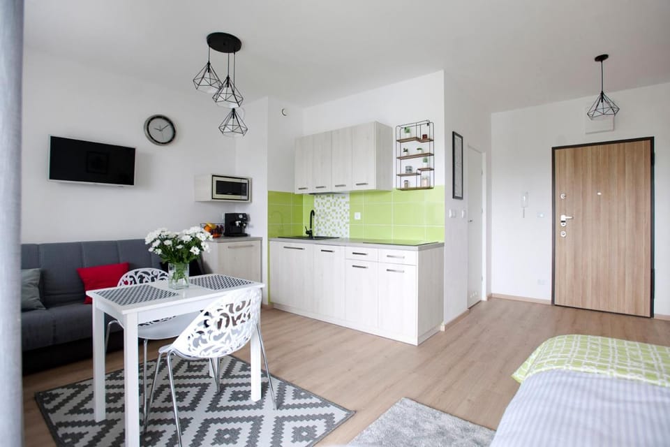 Kitchen or kitchenette, Seating area, Dining area