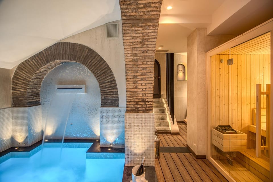 Spa and wellness centre/facilities, Swimming pool