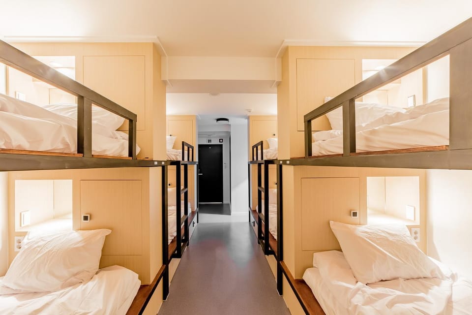 Guesthouse Dear Moon Bed and Breakfast in Busan