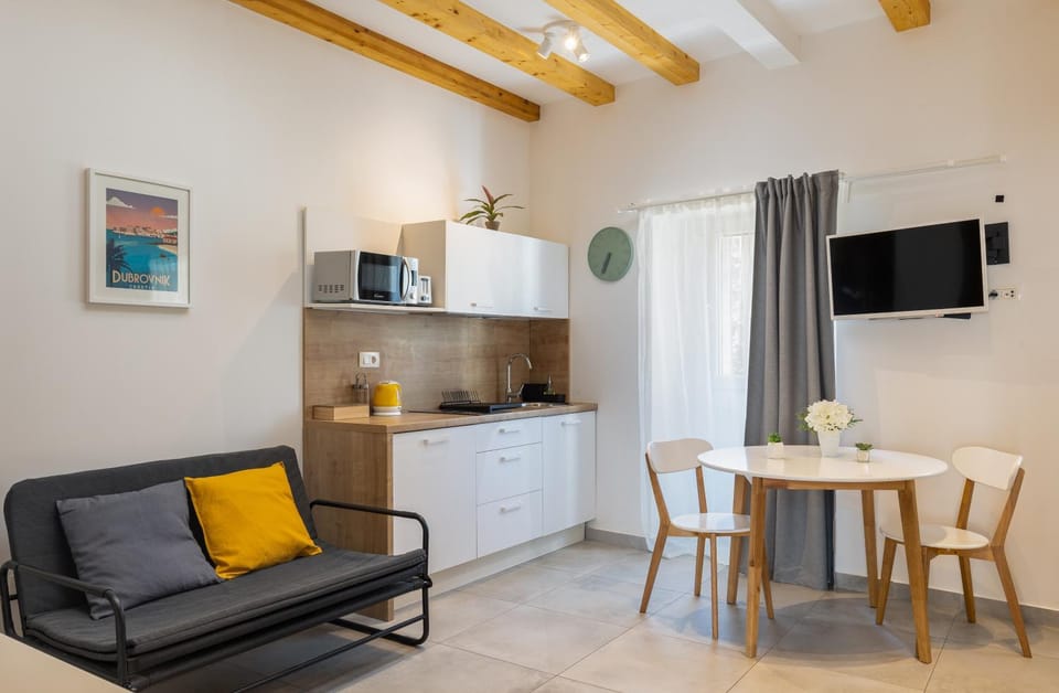 Orange Volantina Apartment in Dubrovnik