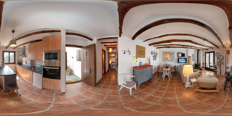 Photo of the whole room, Decorative detail