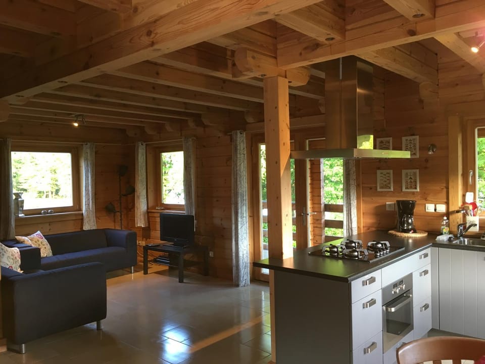 Au bord du lac III Chalet in Bourgogne-Franche-Comté