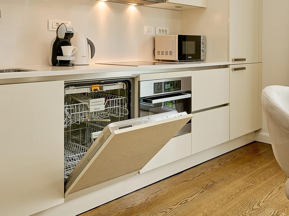 Kitchen or kitchenette, oven, stove