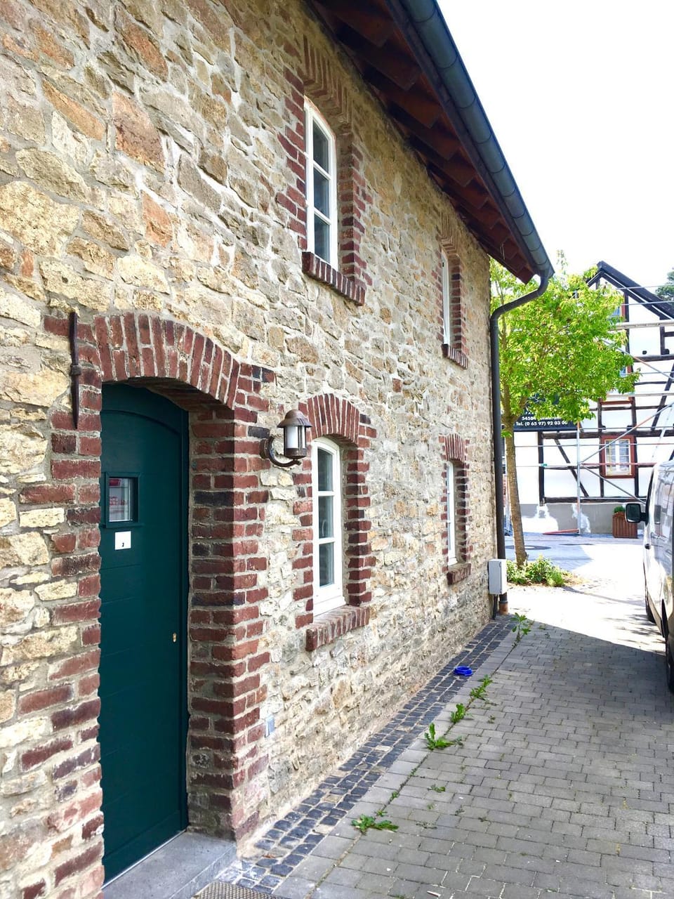 Facade/entrance