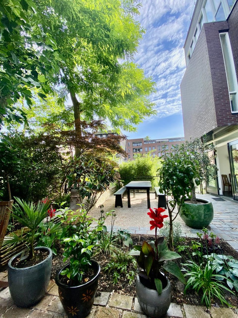 The Green Tunnel Bed and Breakfast in Amsterdam
