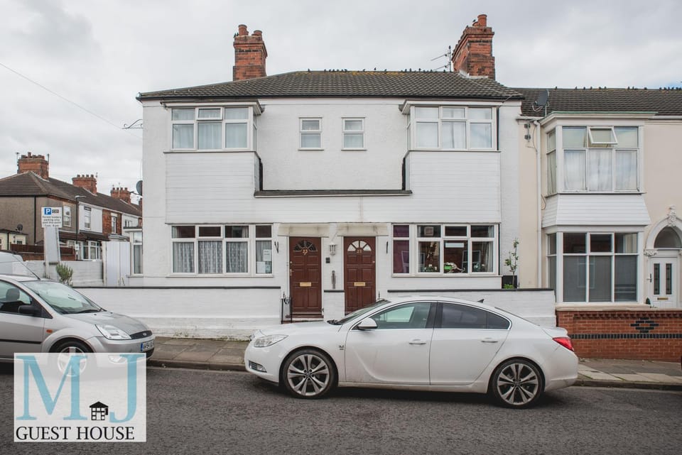 M and J Guest House Bed and Breakfast in Cleethorpes