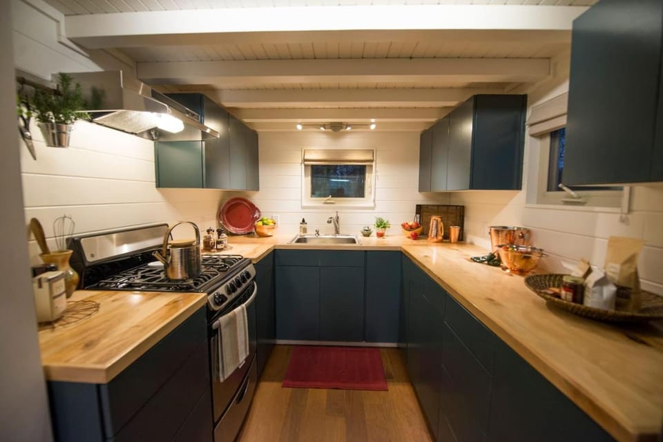 Montana Escape Elegant Tiny House in Waco Near Magnolia House in Rio Grande