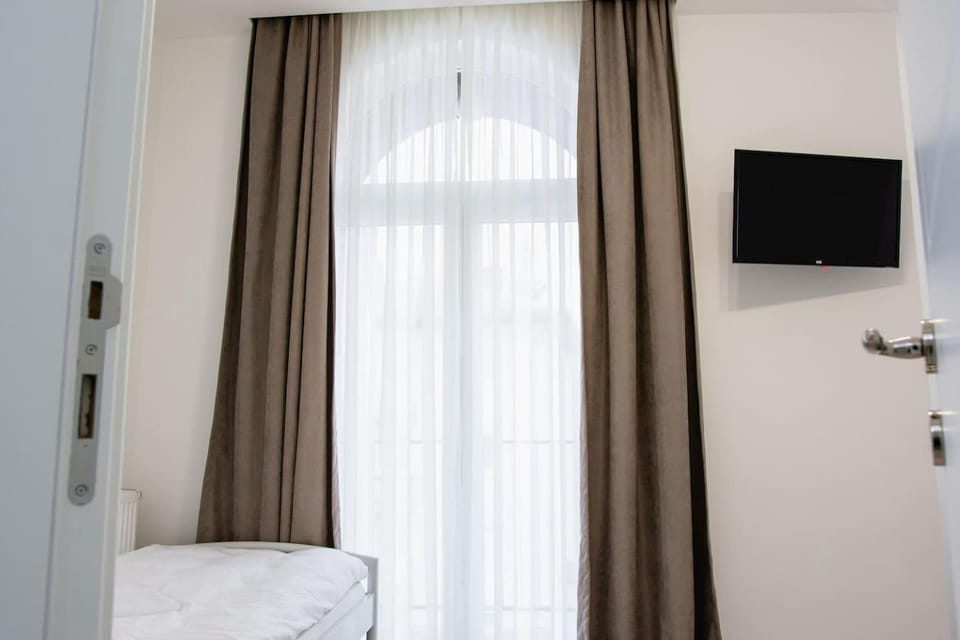 TV and multimedia, Bedroom