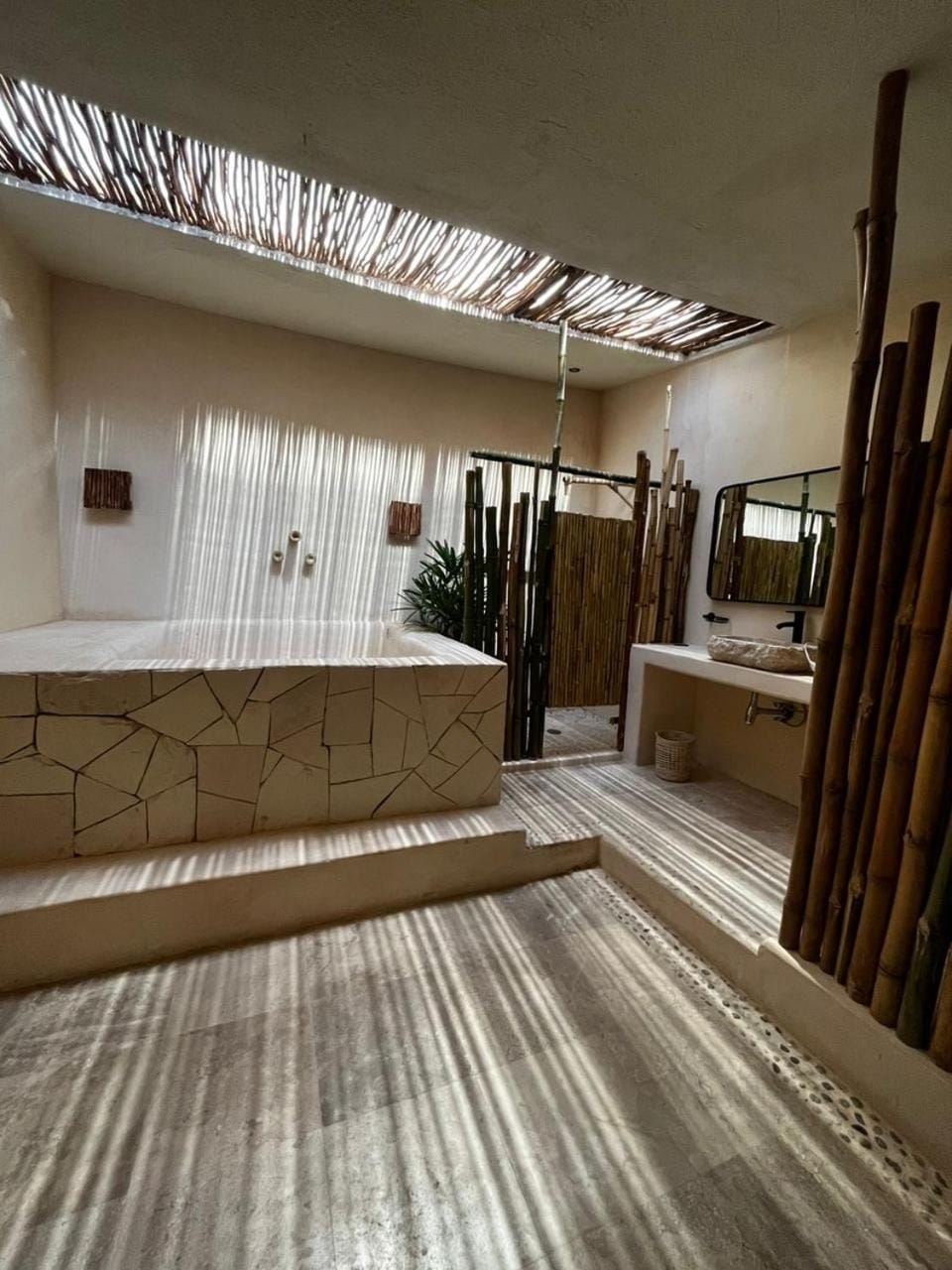 Bathroom, Swimming pool