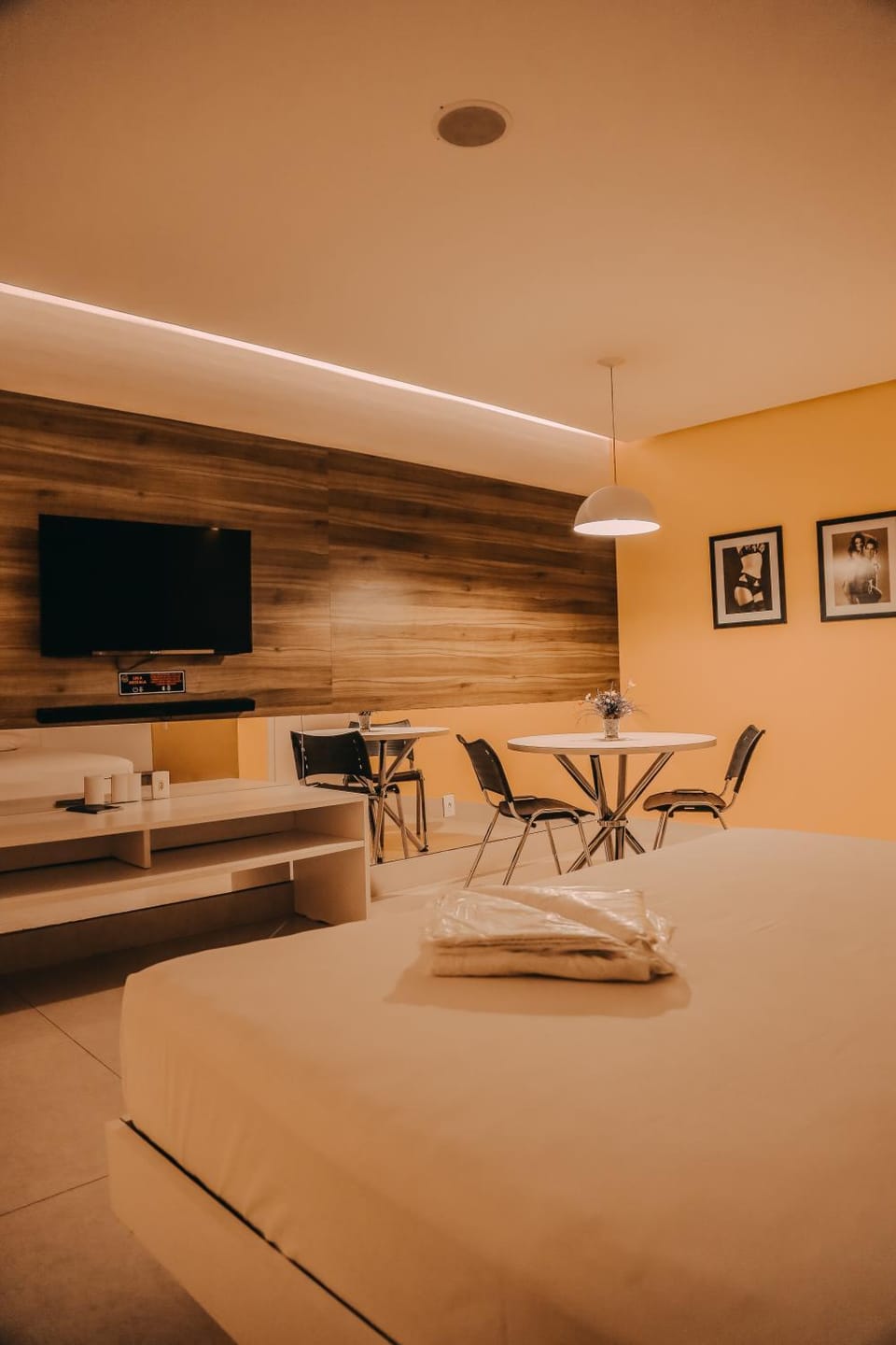 TV and multimedia, Dining area