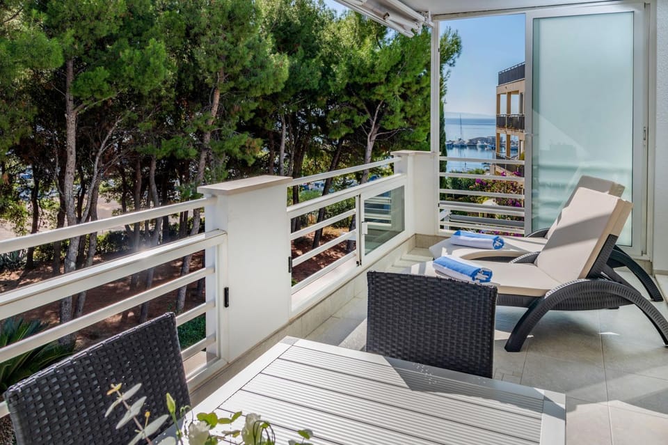 Day, View (from property/room), Balcony/Terrace, Balcony/Terrace, Seating area, Garden view