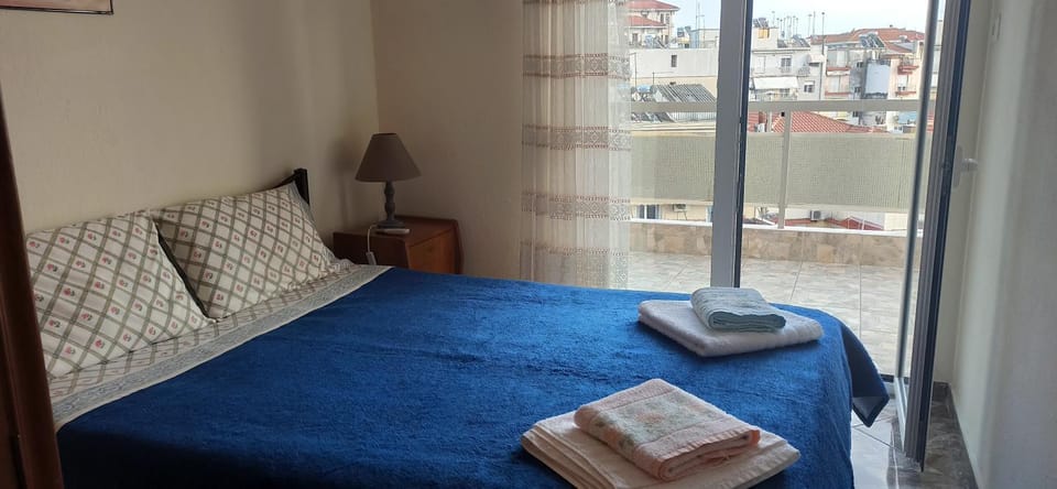 Bed, View (from property/room), Balcony/Terrace, Photo of the whole room, Bedroom, towels