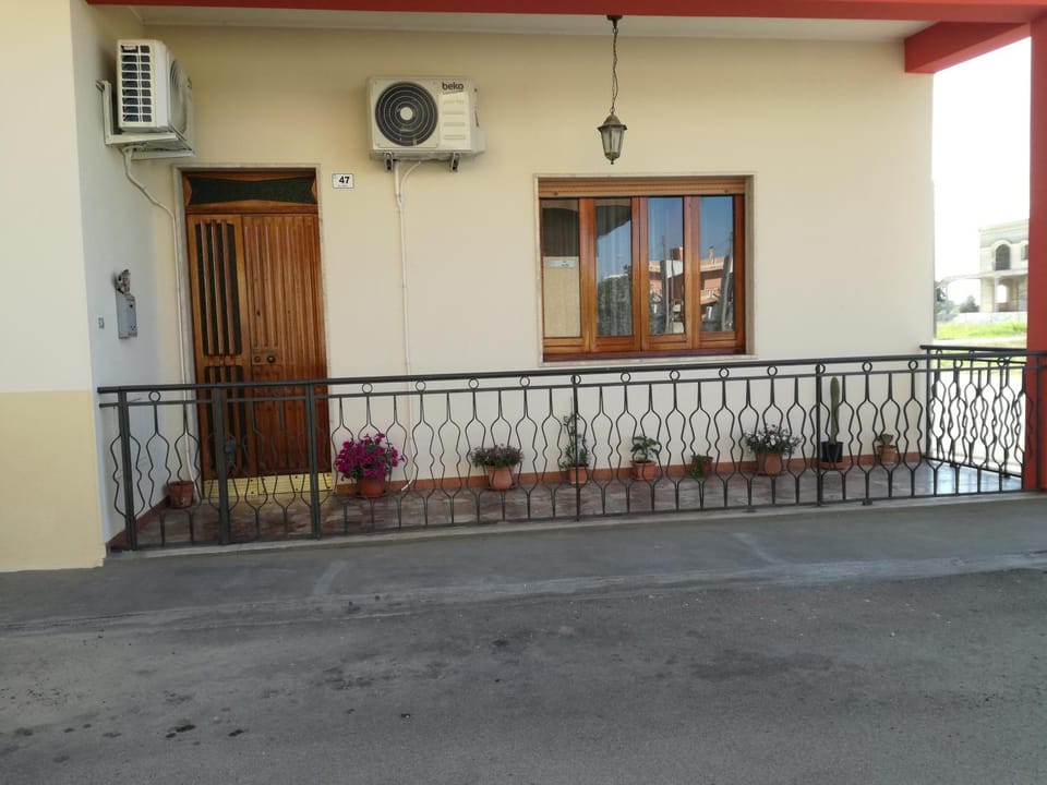 Facade/entrance