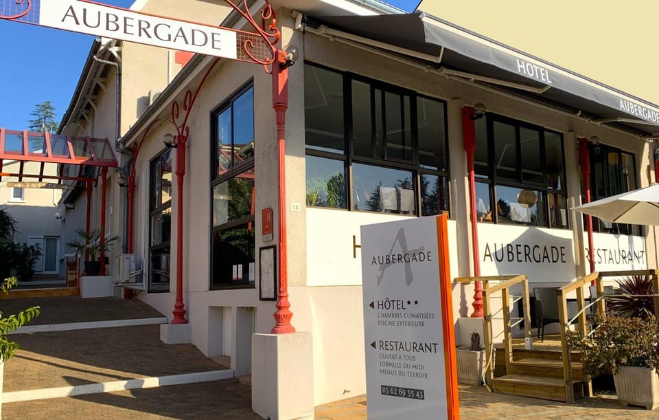 Property building, Restaurant/places to eat, Facade/entrance