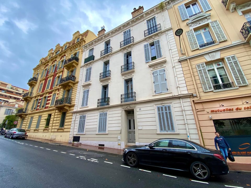 Property building, Facade/entrance