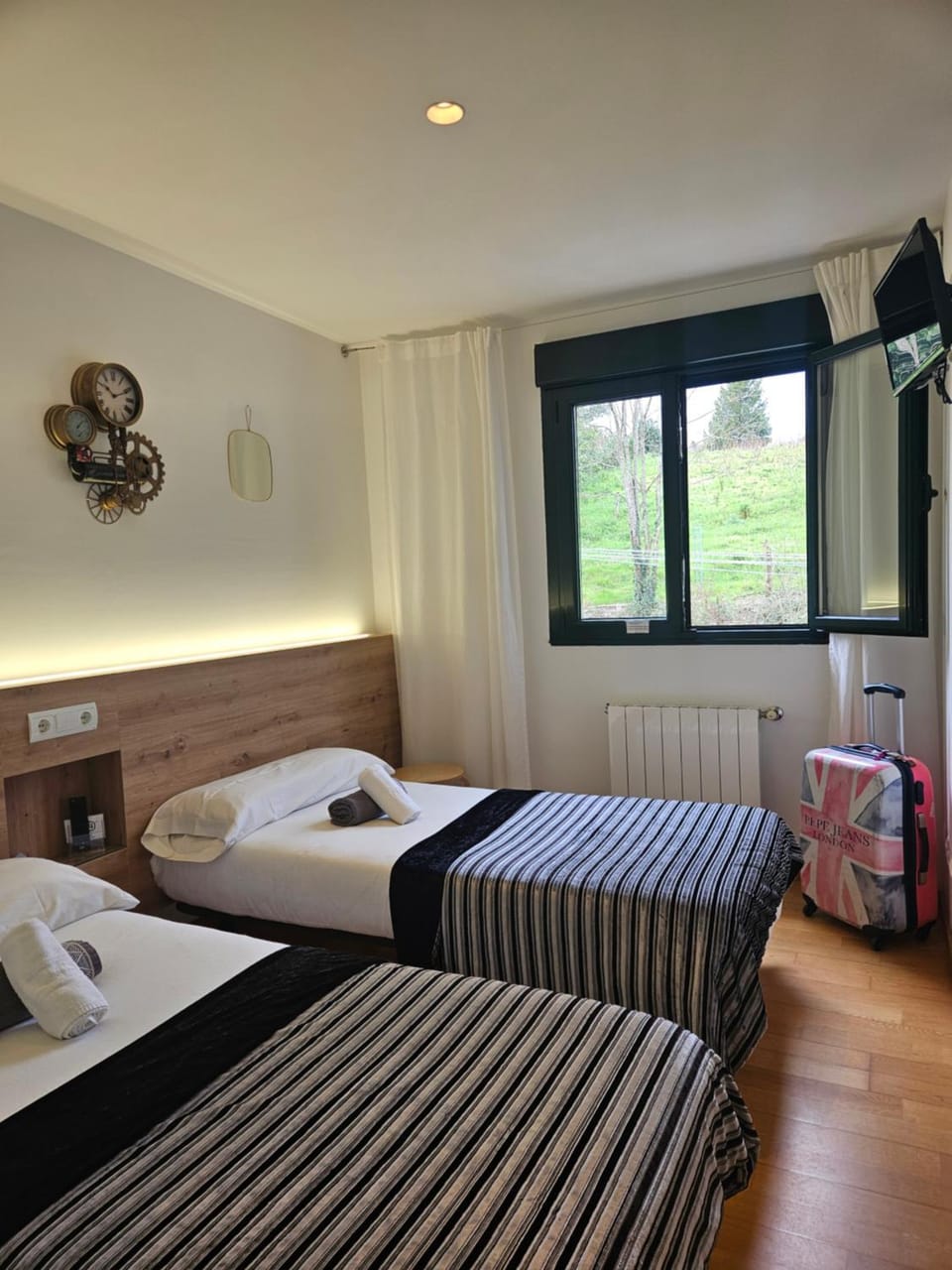 PENSION ROSELLA Bed and Breakfast in Galicia