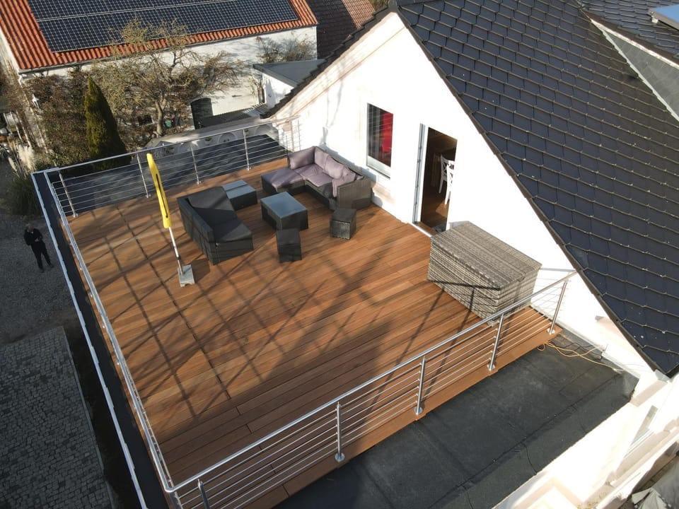 Property building, View (from property/room), Balcony/Terrace