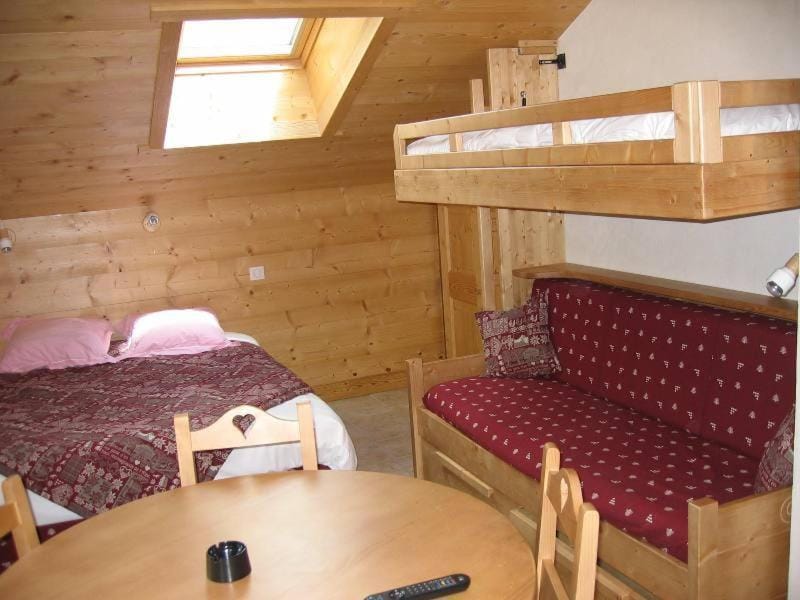 bunk bed