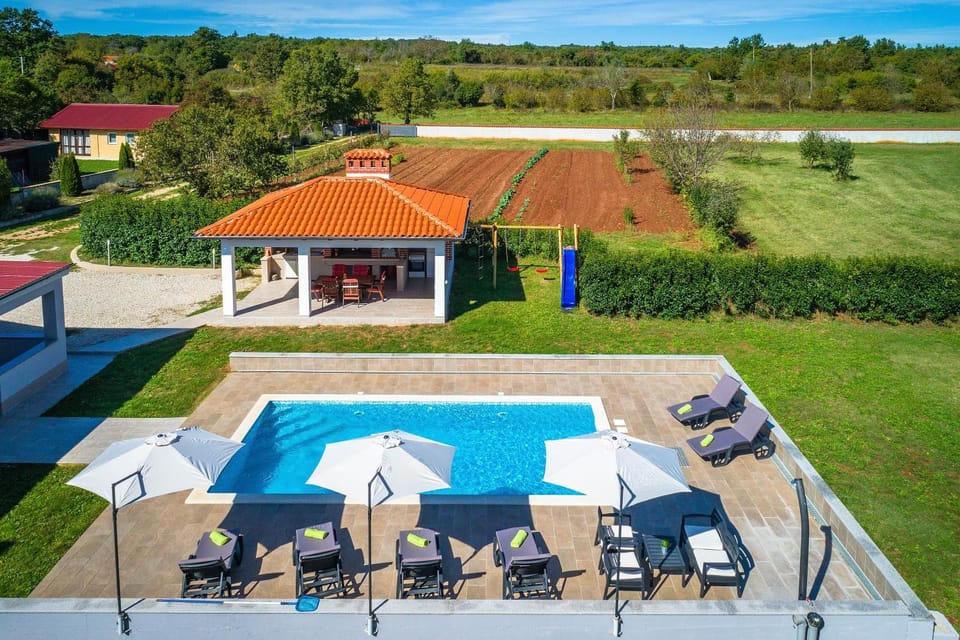 Patio, BBQ facilities, Garden, Balcony/Terrace, Swimming pool