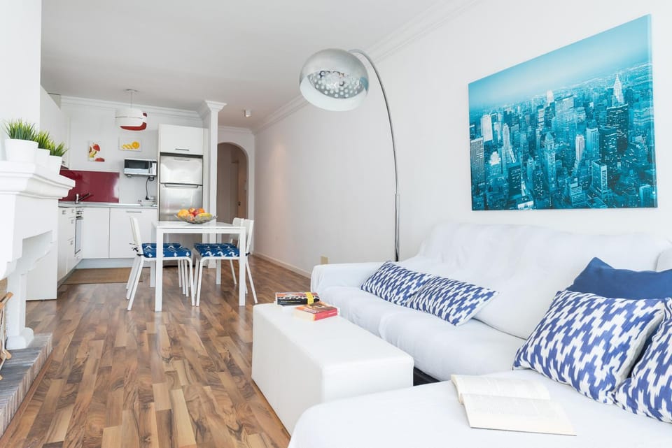 Kitchen or kitchenette, Living room, Dining area