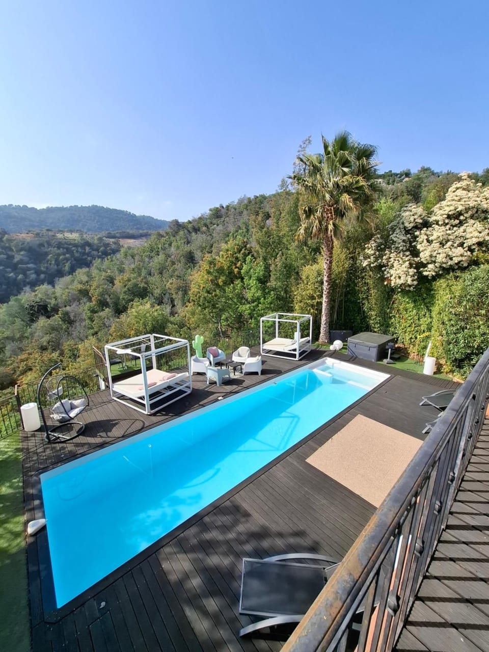 VILLA COLINA Cannes Mandelieu Bed and Breakfast in Mandelieu-La Napoule