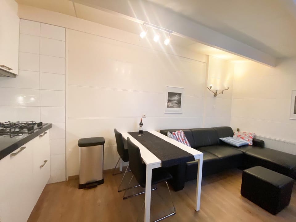 Kitchen or kitchenette, Living room, Dining area