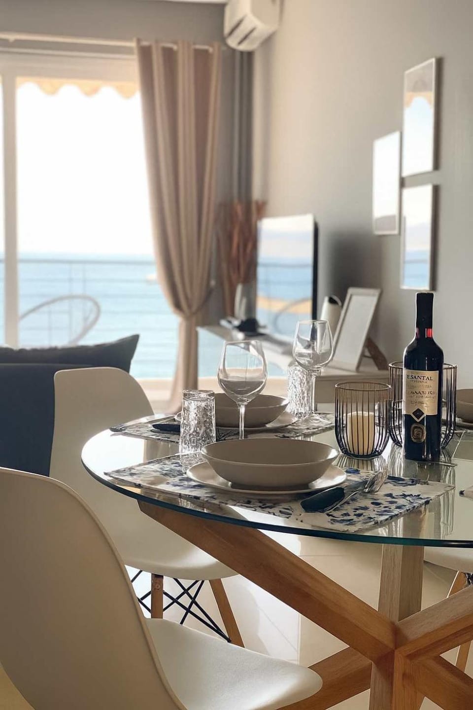 Seafront Kalamata Haven - Blue Luxury Suite Apartment in Messenia