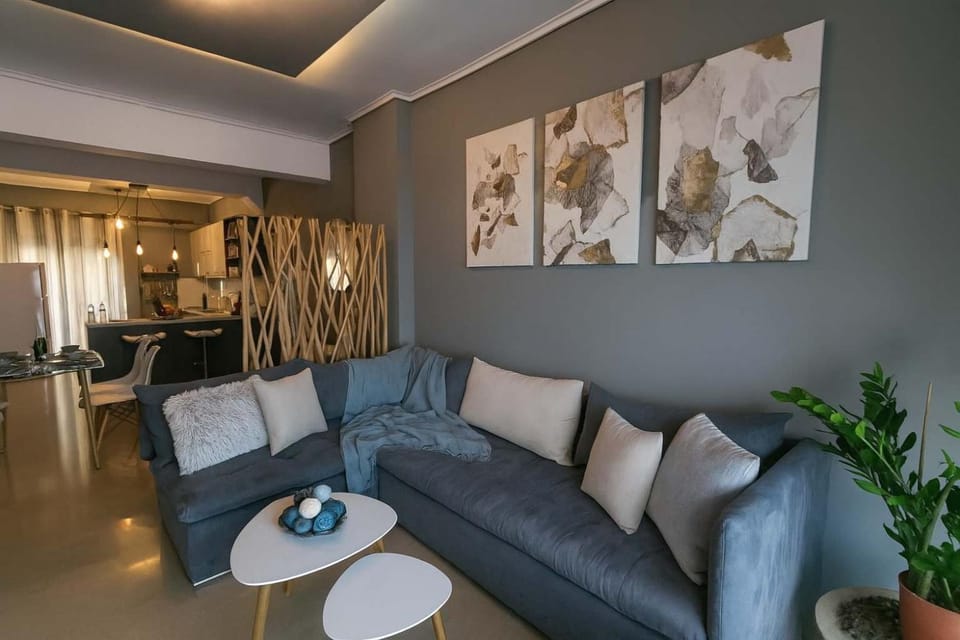 Seafront Kalamata Haven - Blue Luxury Suite Apartment in Messenia