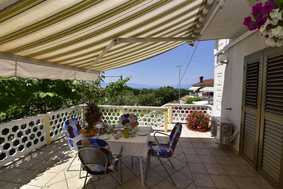 Balcony/Terrace, On site