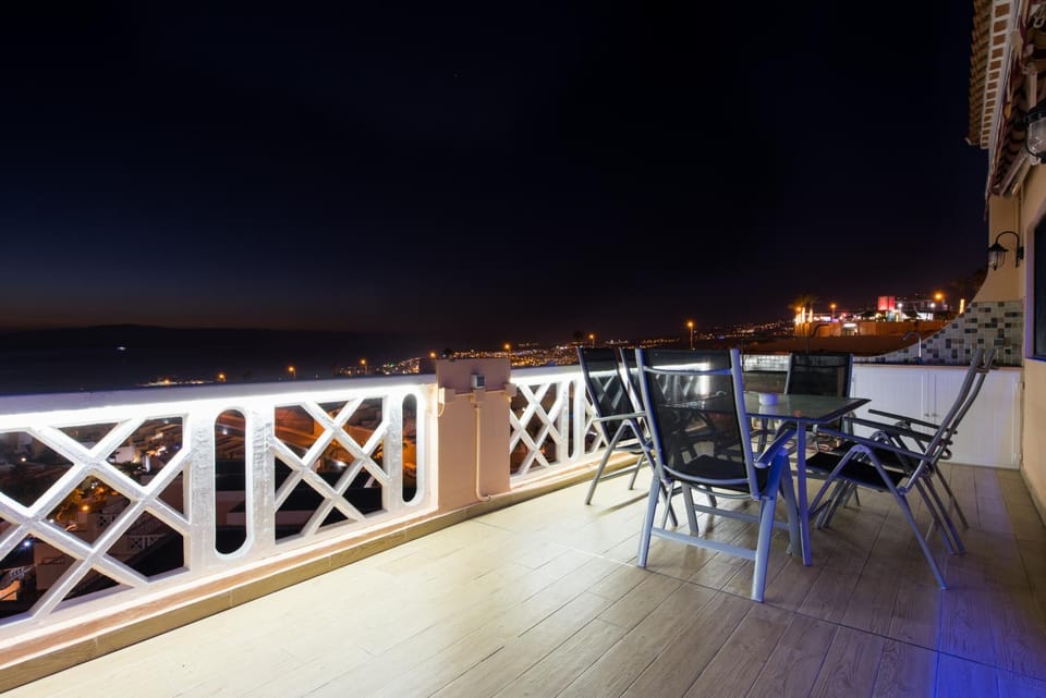 109 Penthouse , incredible view, Marco Apartment hotel in Costa Adeje
