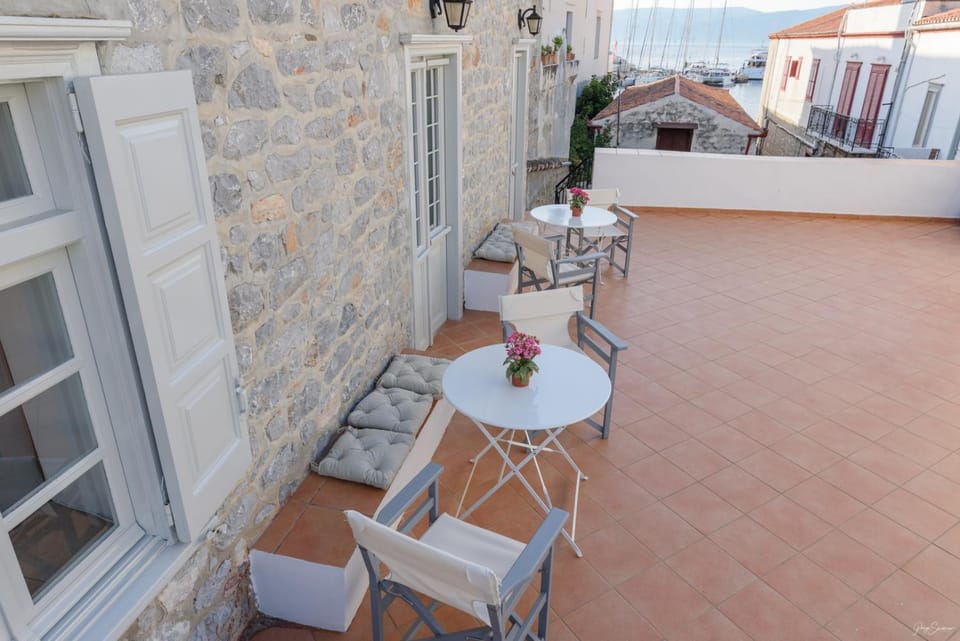 Astraea Apartment in Islands