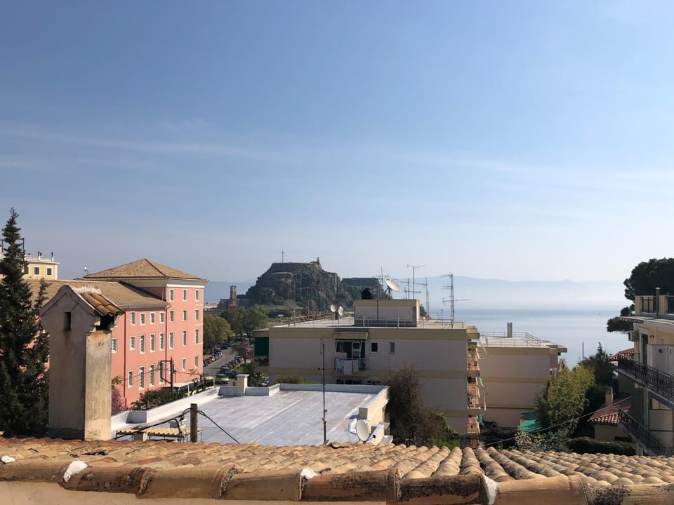 Balcony/Terrace, Seating area, City view, Landmark view, Sea view