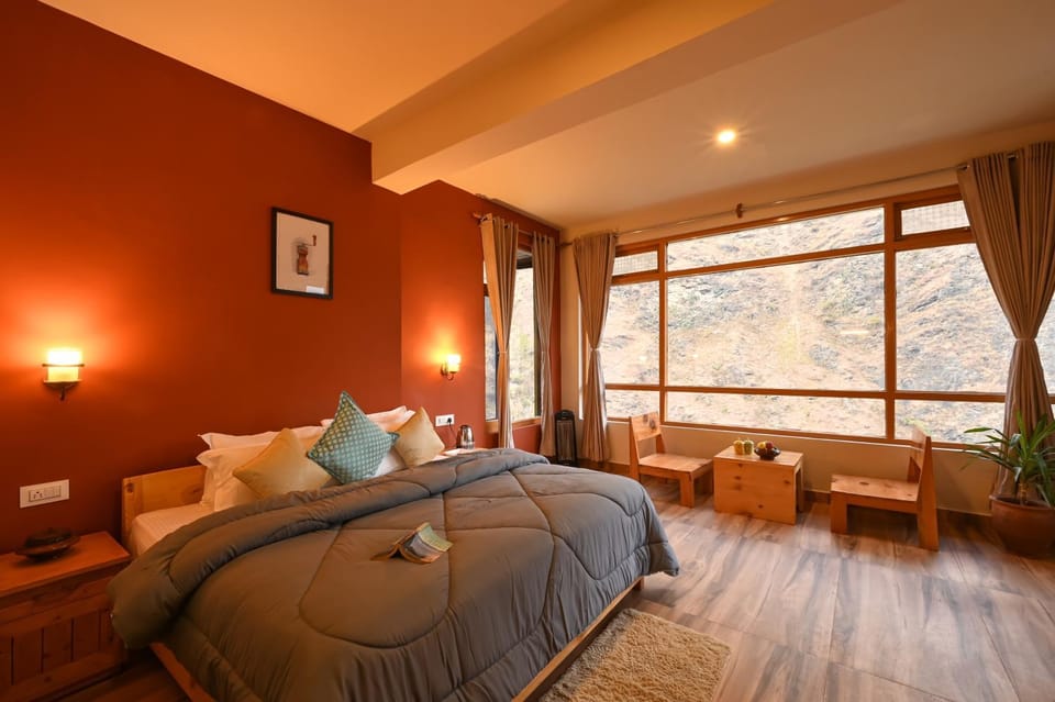 Bed, Photo of the whole room