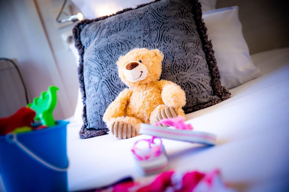 Bed, Children play ground, Photo of the whole room, Bedroom, children, children, Family, Family