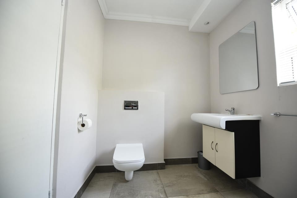 Pringle Nest Bed and Breakfast in Cape Town