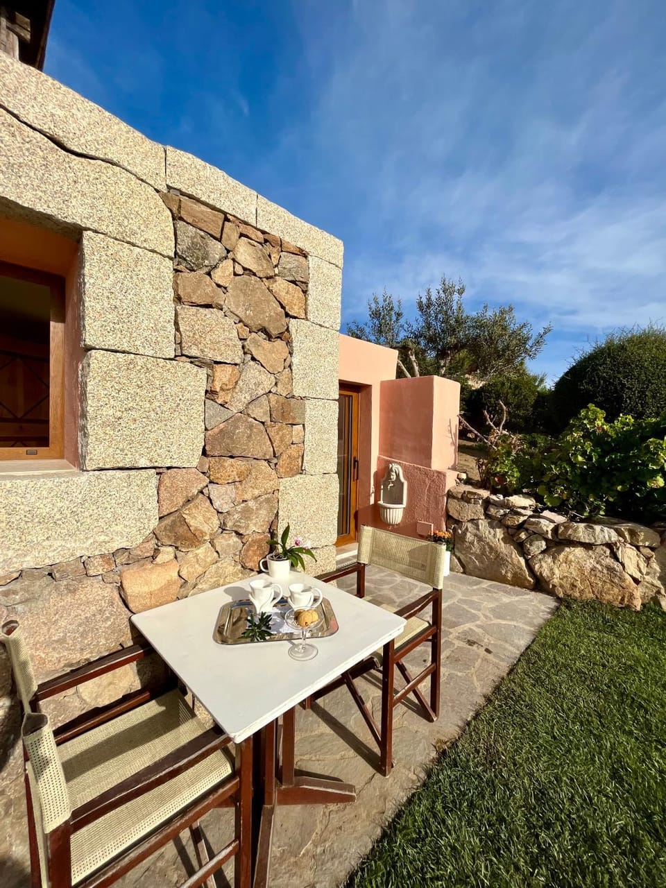 Property building, Patio, Spring, Day, Garden, Garden view