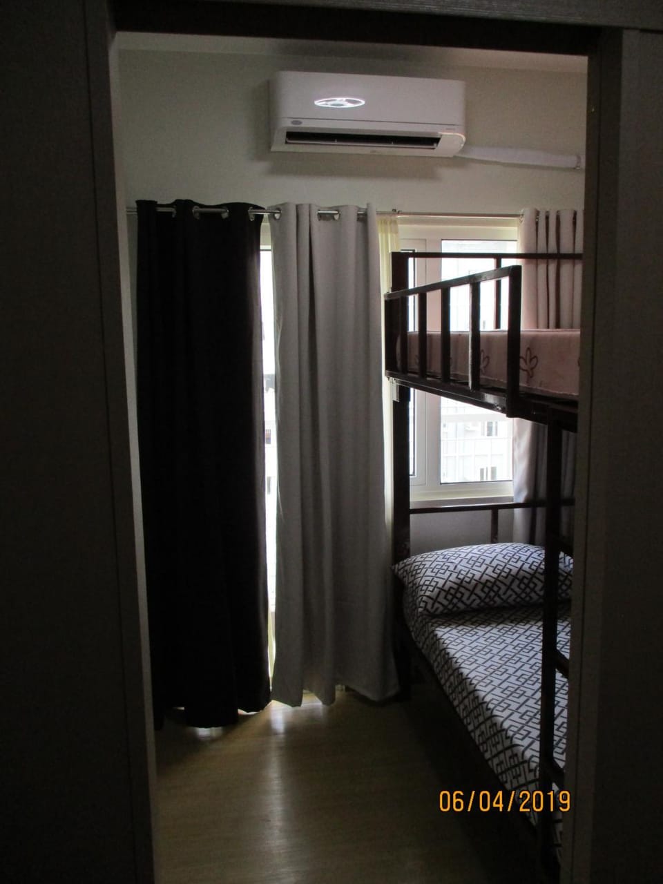 Bed, bunk bed