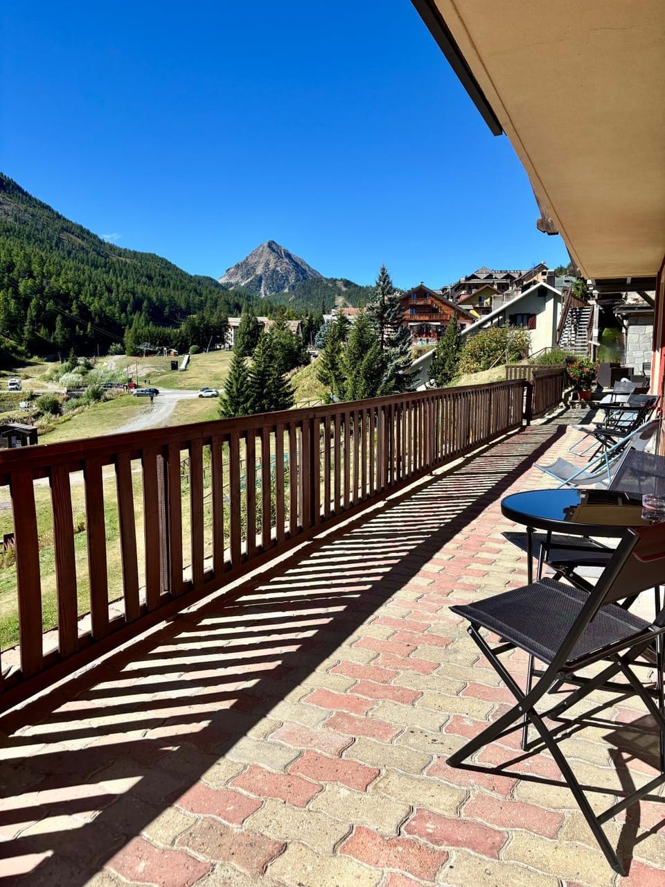 View (from property/room), Balcony/Terrace, Mountain view