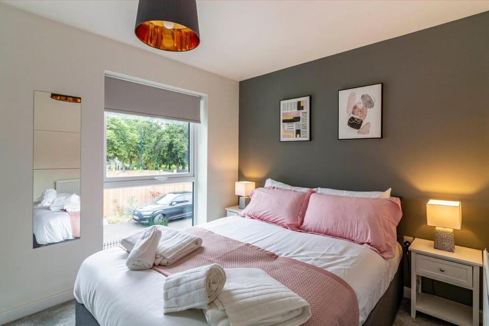 Blackstone Walk - Fabulous Houses with Parking Bed and Breakfast in Nottingham