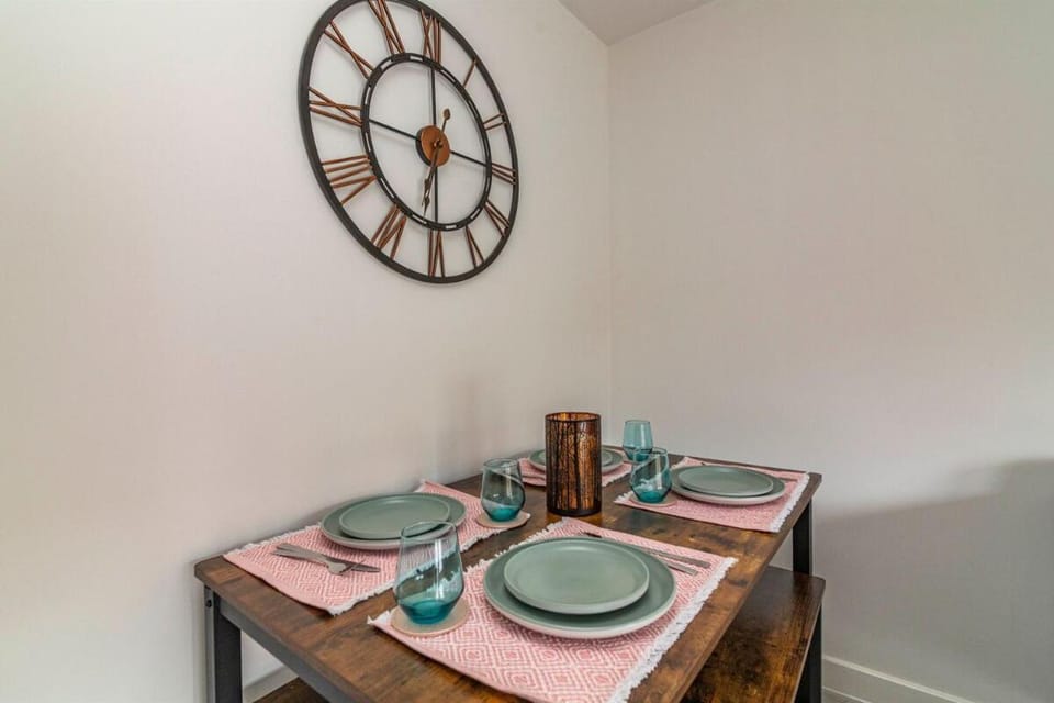 Blackstone Walk - Fabulous Houses with Parking Bed and Breakfast in Nottingham