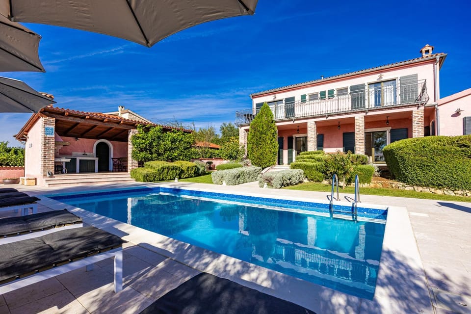 Garden, Swimming pool