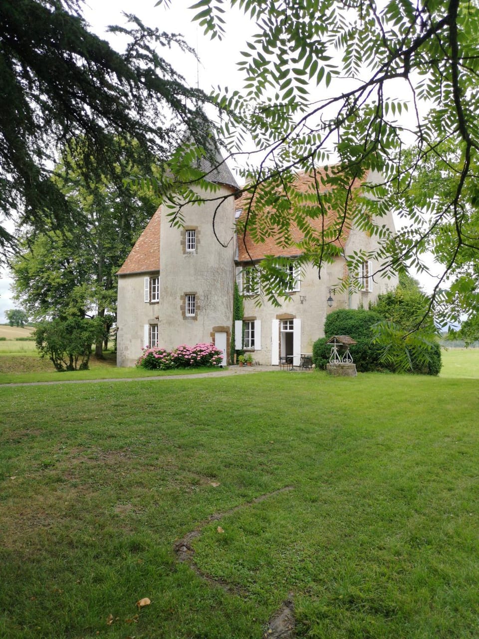 Château Le Breuil Bed and Breakfast in Centre-Val de Loire