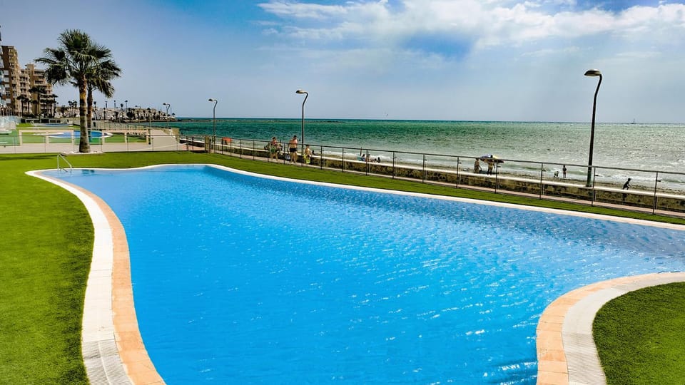 Beach, Swimming pool