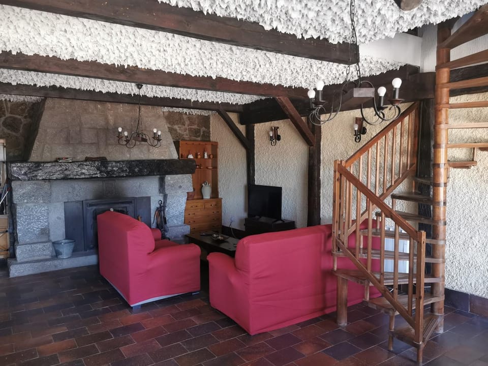 Communal lounge/ TV room, Lounge or bar