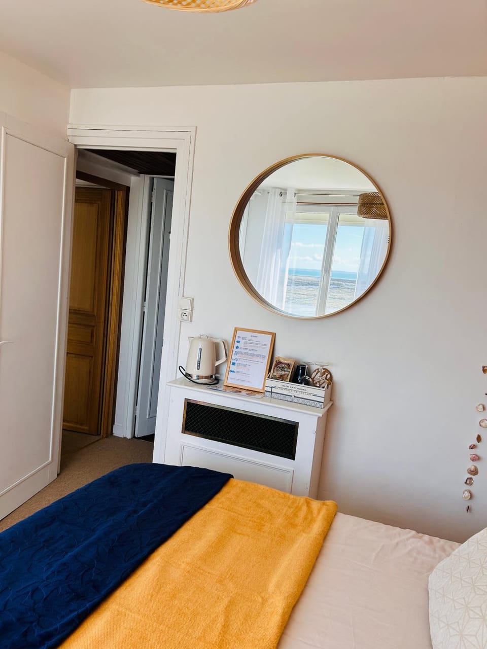 "Lumière du Cap" vue mer B&B à la VILLA PLEIN VENT Bed and Breakfast in Barneville-Carteret